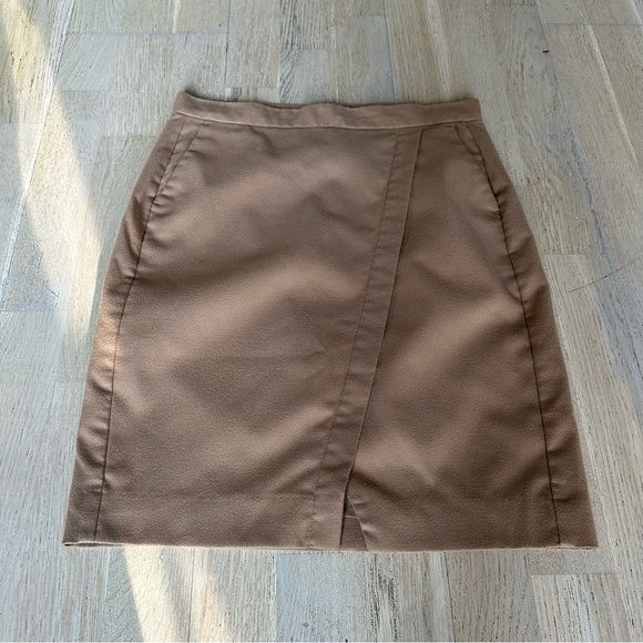 BR Camel Wrap Skirt 0P - Picture 3 of 8